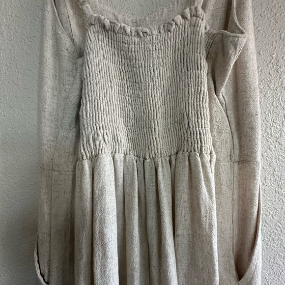 Linen Color Adjustable jumpsuit - Picture 4 of 5